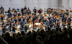 Das Dortmunder Jugendorchester unter der Leitung von Achim Fiedler spielten unter anderem die Sinfonie in D-Dur von Eduard Wilsing. (Foto: (c) privat)