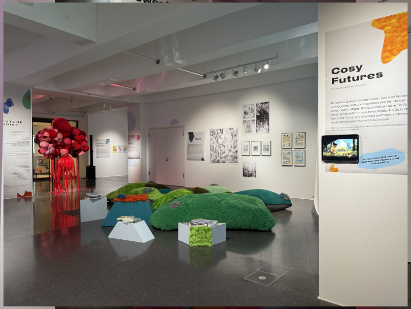 Blick in den Eingangsbereich mit den Sitzkissen. (Foto: (c) Tatina Groß)