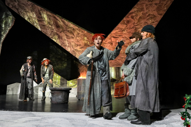 hinten: David Smith und Rainer Kleinespel vorne: Johanna Weißert, Annika Hauffe und Andreas Ksienzyk Foto: © Birgit Hupfeld