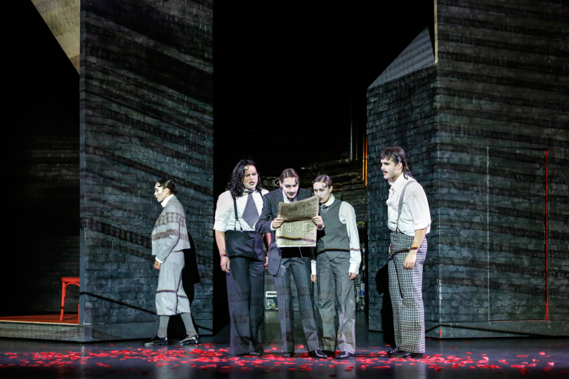 v.l.n.r.: Linda Elsner, Viet Anh Alexander Tran, Marlene Goksch, Puah Abdellaoui, Roberto Romeo Foto: © Birgit Hupfeld